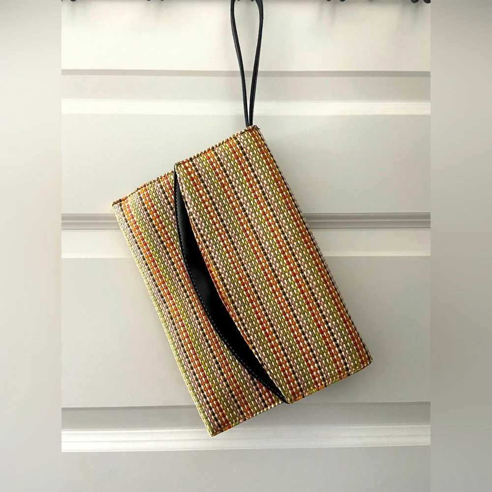 Multi-colored clutch - Picture 1 of 2